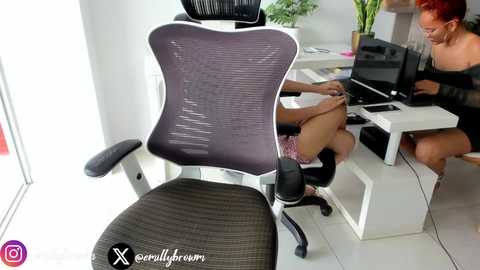 emillybrowm free recording from 2025-03-14 15:27:00