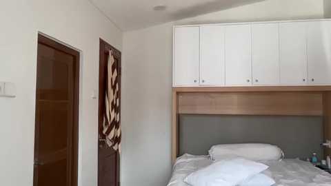 livslifee free recording from 2025-12-05 00:12:00