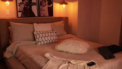 abril_w18 free recording from 2025-12-05 00:03:00