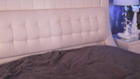 kittycaitlin free recording from 2025-12-05 00:01:00