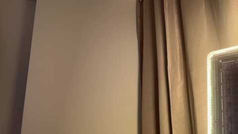 latinella free recording from 2025-12-05 00:12:00