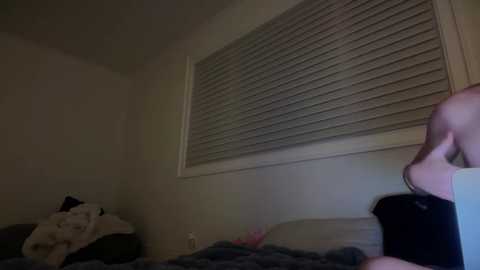 oliviacarterrr free recording from 2025-12-05 00:01:00