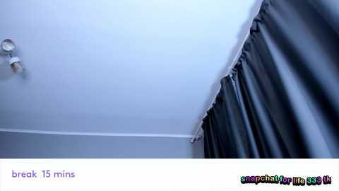 vivian_qwerty free recording from 2025-12-05 00:03:00