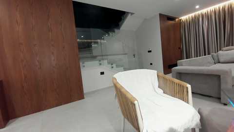 ehotlovea free recording from 2025-12-07 00:47:00