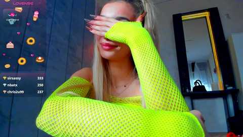 sassyt33n free recording from 2025-12-10 00:05:00