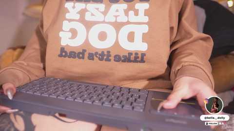 bella__donne free recording from 2025-12-12 02:06:00