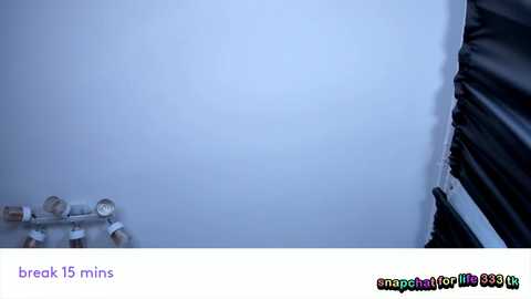 vivian_qwerty free recording from 2025-12-12 02:06:00