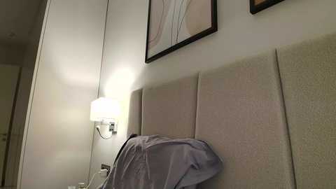 milla_bella free recording from 2025-12-14 00:24:00