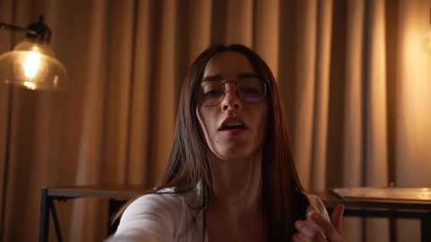 emyii free recording from 2025-12-16 00:03:00