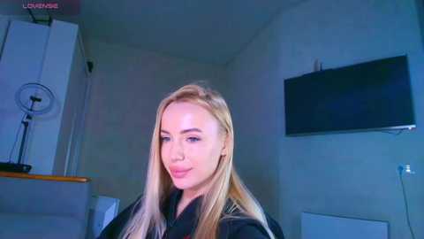 funny_blondi free recording from 2025-12-15 00:19:00