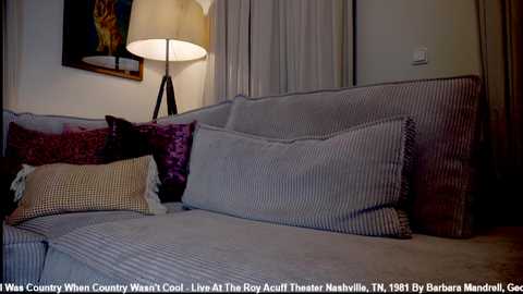 x_lily_x free recording from 2025-12-15 00:26:00