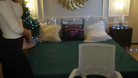 bright_diamonds_054 free recording from 2025-12-17 00:03:00