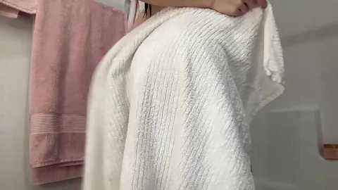 elenalovexxx free recording from 2025-12-17 00:03:00