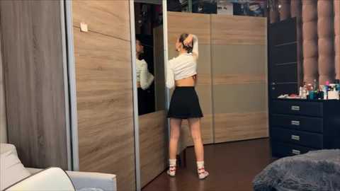 emi__ly free recording from 2025-12-18 00:33:00