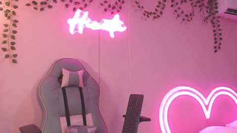 _miss_hinata_ free recording from 2025-12-18 00:45:00