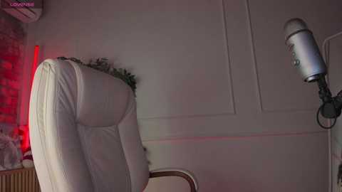 adalyn_glow free recording from 2025-12-20 02:04:00