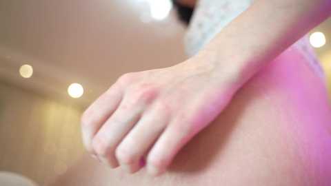 queenelia free recording from 2025-12-20 00:39:00