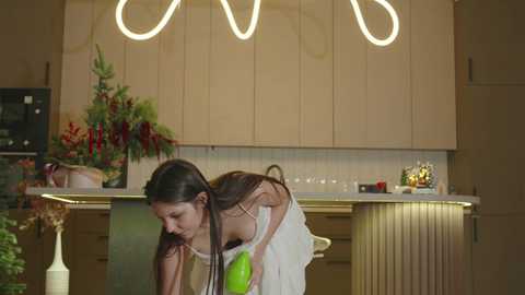 whisper_of_love free recording from 2025-12-20 00:39:00