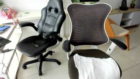 emillybrowm free recording from 2025-12-22 02:45:00