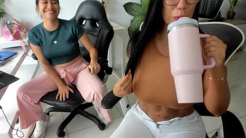 emillybrowm free recording from 2025-12-22 02:45:00