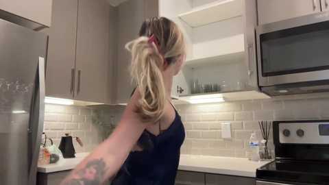 luvaimee free recording from 2025-12-24 00:16:00