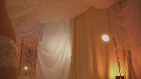 sunny_maria free recording from 2025-12-23 00:31:00