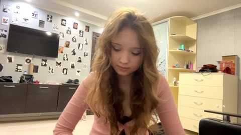 willenasow free recording from 2025-12-24 00:16:00