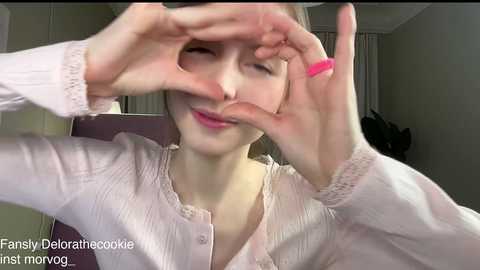 delorathecookie free recording from 2025-12-26 00:30:00