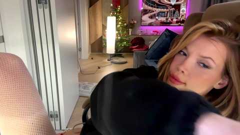 bitter_moon free recording from 2025-12-29 00:11:00