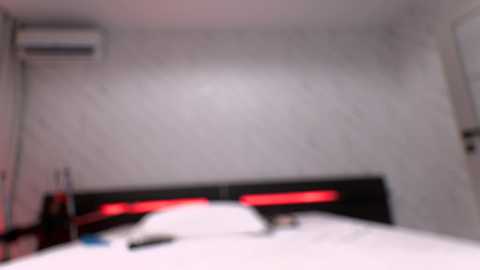 blonde_bigtits free recording from 2025-12-29 01:52:00