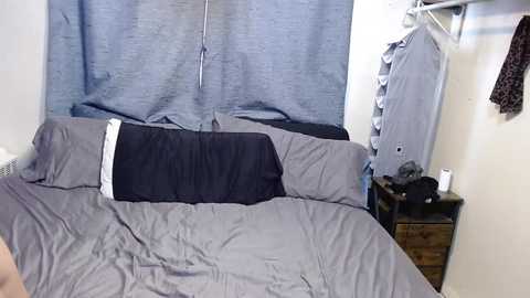 beach_whore free recording from 2026-01-14 00:00:00