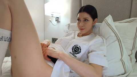 milla_bella free recording from 2026-01-15 00:18:00