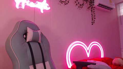 _miss_hinata_ free recording from 2026-01-15 00:14:00