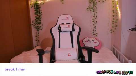 vivian_qwerty free recording from 2026-01-19 00:26:00