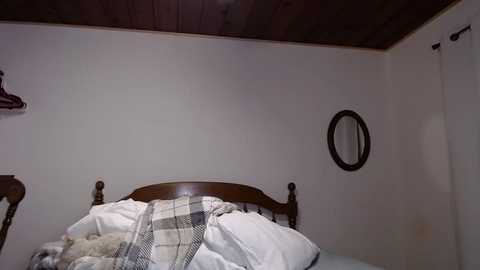 ellalowe free recording from 2026-02-03 00:12:00