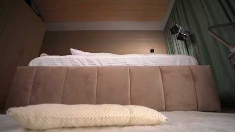 molly_p free recording from 2026-02-05 00:14:00