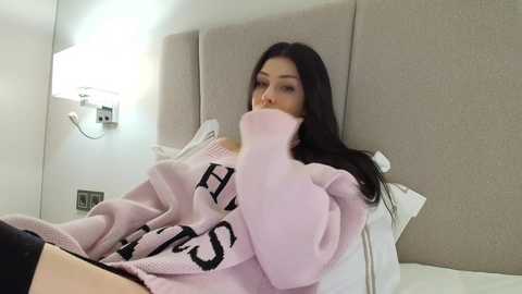 milla_bella free recording from 2026-02-13 00:14:00