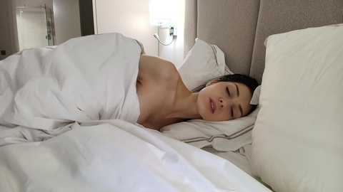 milla_bella free recording from 2026-02-14 00:35:00