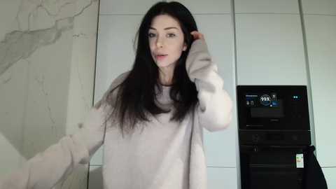 milla_bella free recording from 2026-02-15 00:11:00