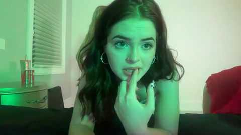 sophiarenae free recording from 2026-02-15 00:02:00