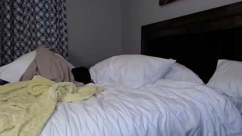 ellalowe free recording from 2026-02-16 00:48:00