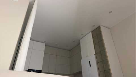 vi_world free recording from 2026-02-18 00:07:00