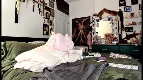 eve003300 free recording from 2026-02-19 00:02:00