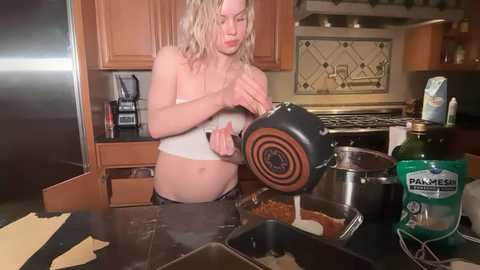 lunarose17 free recording from 2026-02-19 00:39:00